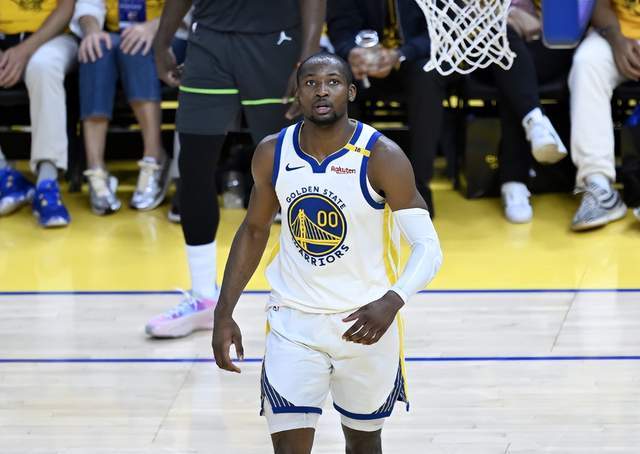 雷竞技raybet-一夜3大消息！湖人补强新目标，快船迎重大利好，实力榜更新